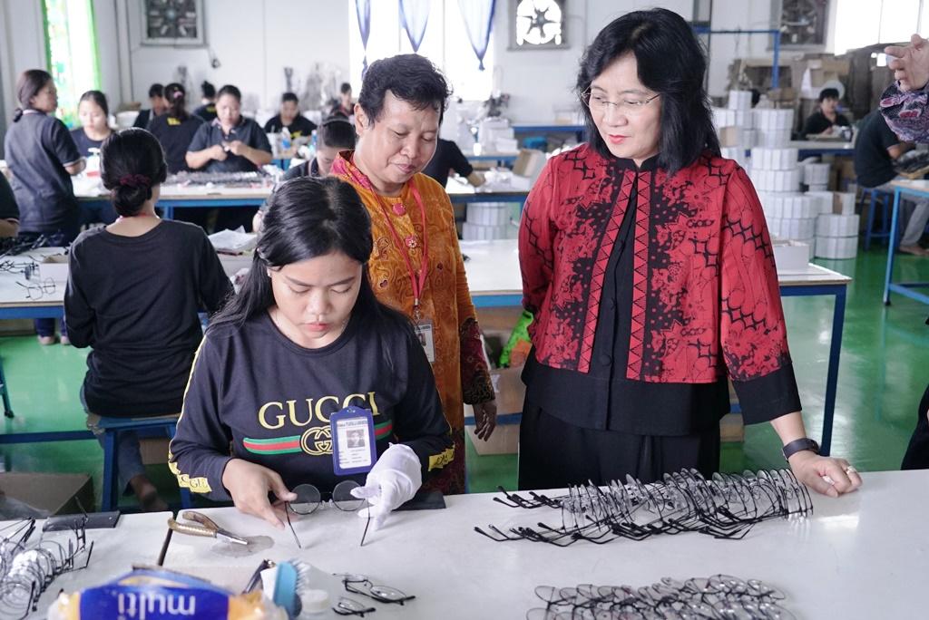 IKM Serap 11,68 Juta Tenaga Kerja 